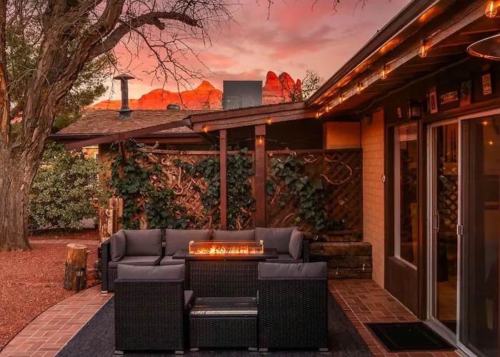 Holiday home Myrinn- Classic Beauty With Firepit And Red Rock Views